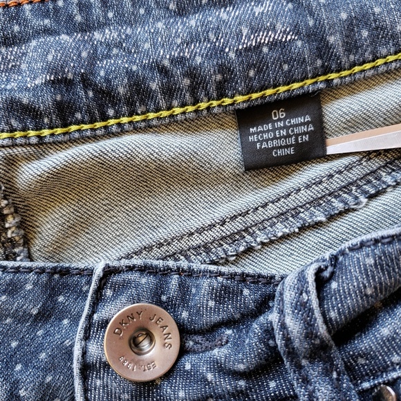 DKNY SoHo Skinny Jeans Broken-In Medium Wash - Picture 3 of 5